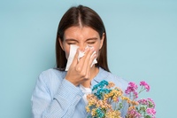 Allergien verstehen: Neue Podcastfolge „Gesundheitslotse“ liefert fundierte Antworten