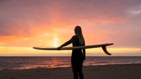 Frauenpower auf dem Board: Super Girl Surf Festival kommt nach Virginia Beach