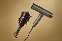 Zwei neue für ONE™: Remington erweitert die Styling-Serie mit Warmluftbürste&hellip;